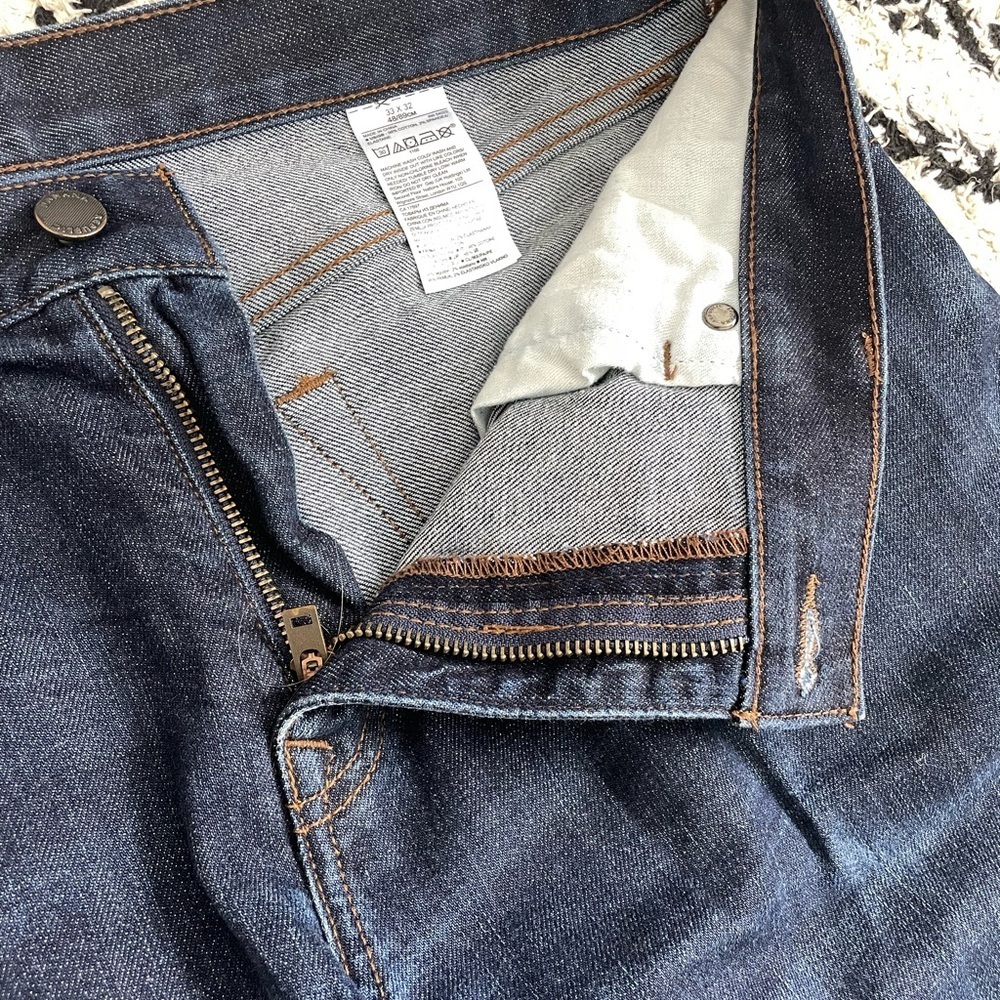 Banana Republic Men’s straight jeans - Picture 5 of 8
